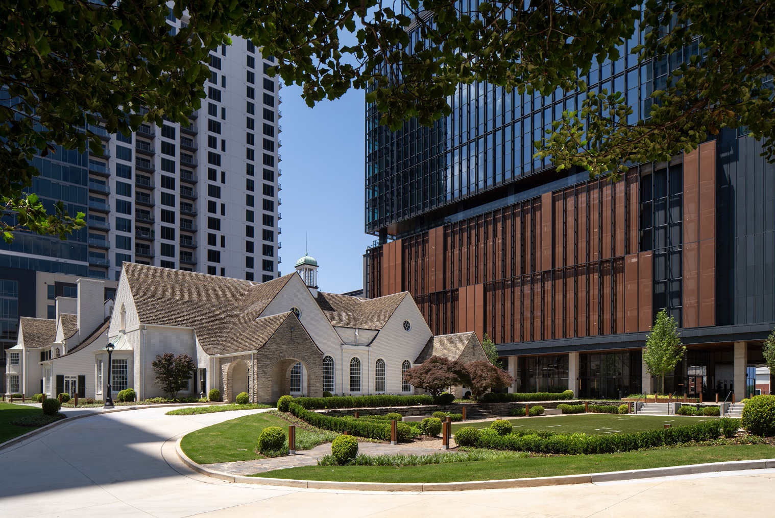 Hal's Is Bringing Its Old-School Atlanta Swagger to Midtown's Historic Patterson House