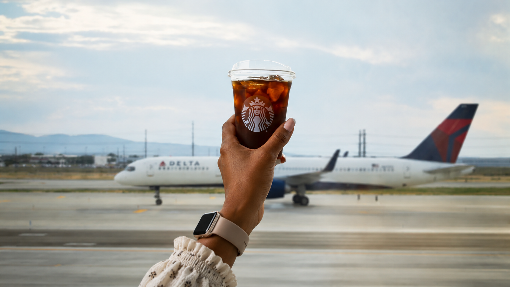 Your Morning Starbucks Run Can Earn Delta SkyMiles Again